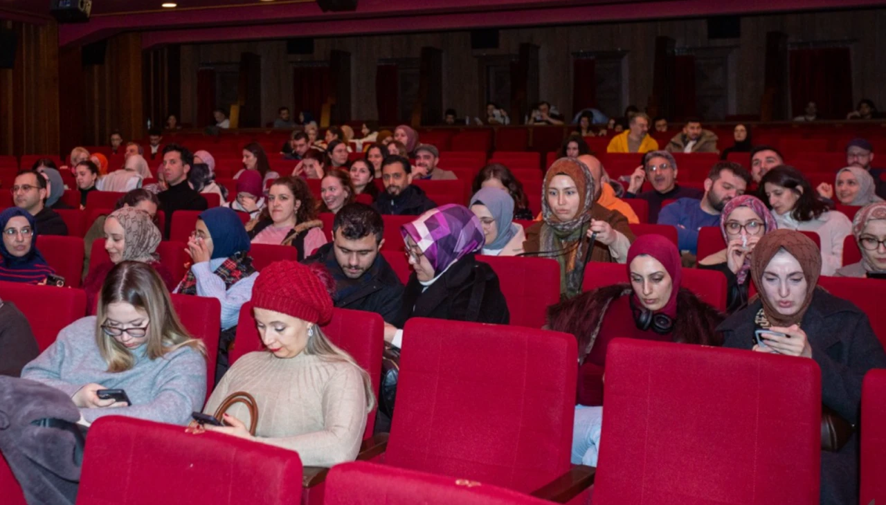 Bursalılar her Pazar Tayyare Sineması'nda buluşuyor