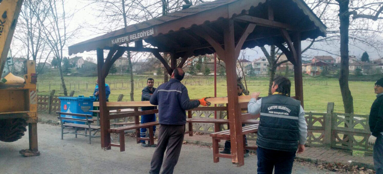 Kartepe’nin dört bir köşesine kamelya monte ediliyor