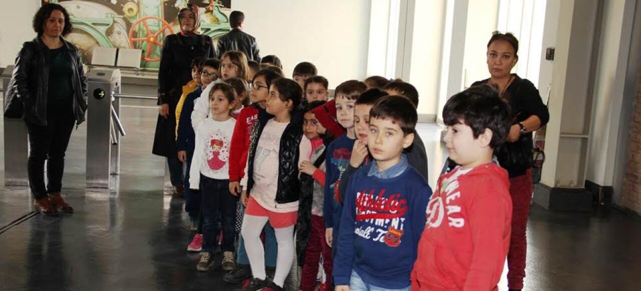 Kocaeli Bilim Merkezi öğrencilerle dolup taşıyor