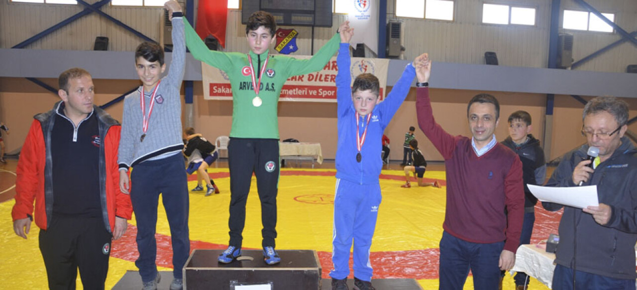 Sakarya Okul Sporları Güreş İl Birinciliği Sona Erdi
