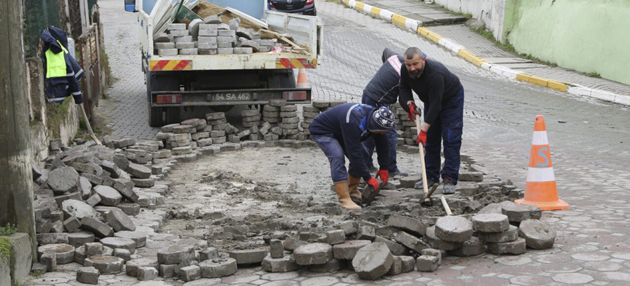 Sapanca'da parke yollar onarılıyor