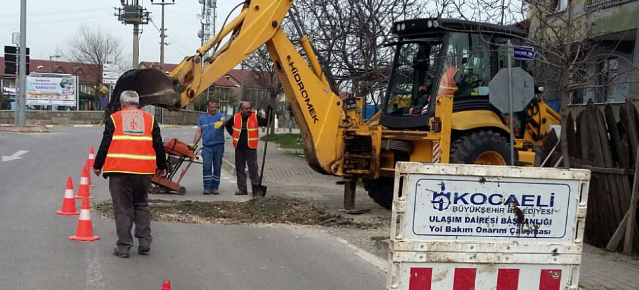 Kocaeli'nde yıpranan yollar yenilendi