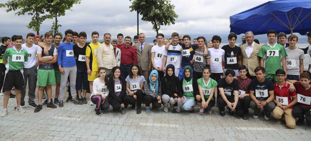 Sapanca Belediyesi 19 Mayıs Gençlik Koşusu yapıldı