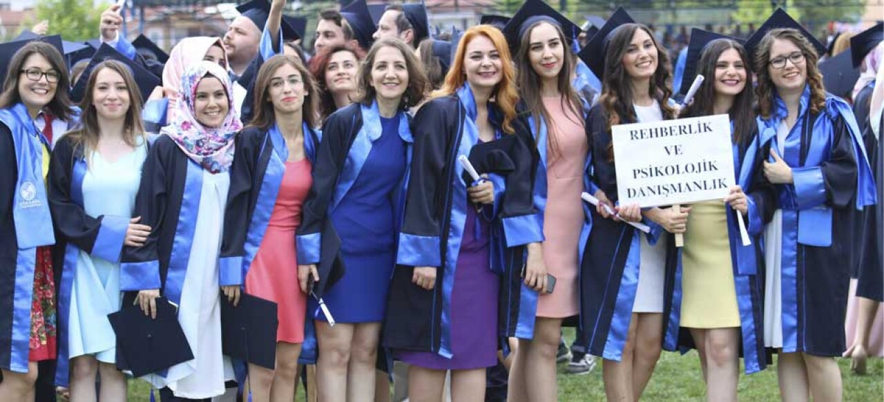 SAÜ Eğitim Fakültesi Mezuniyet Töreni Düzenlendi