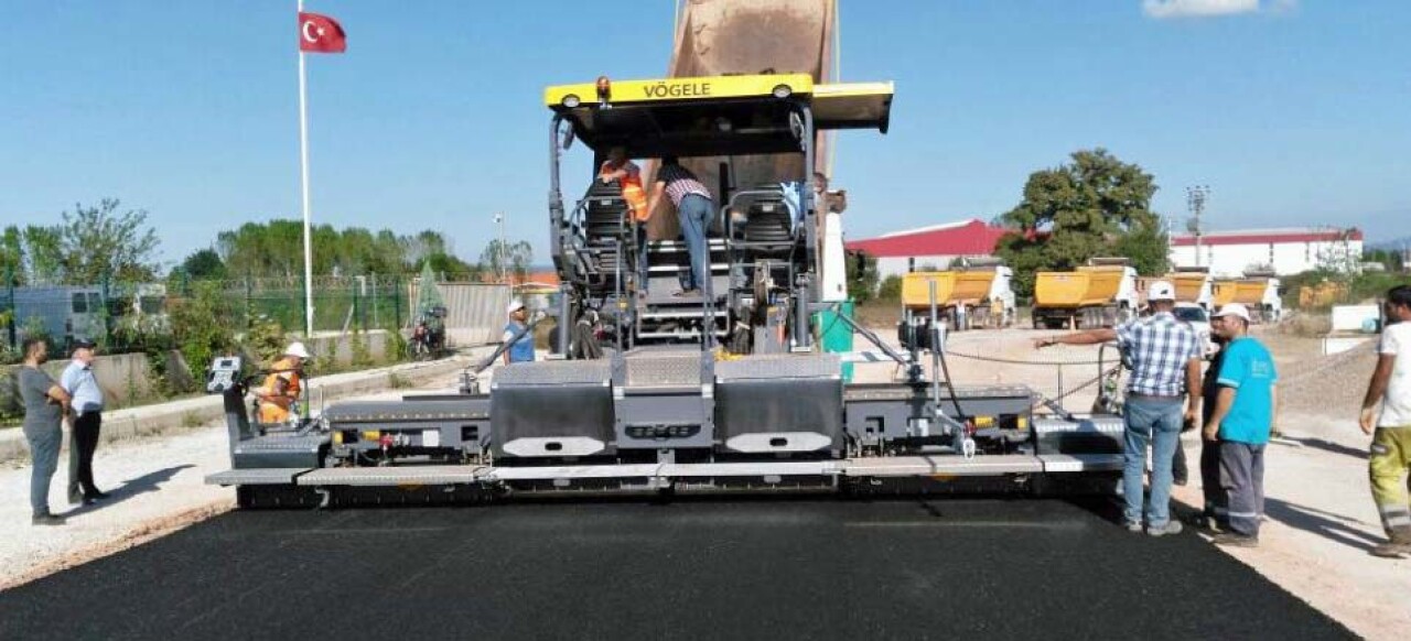 Kartepe’de yollar elden geçiriliyor