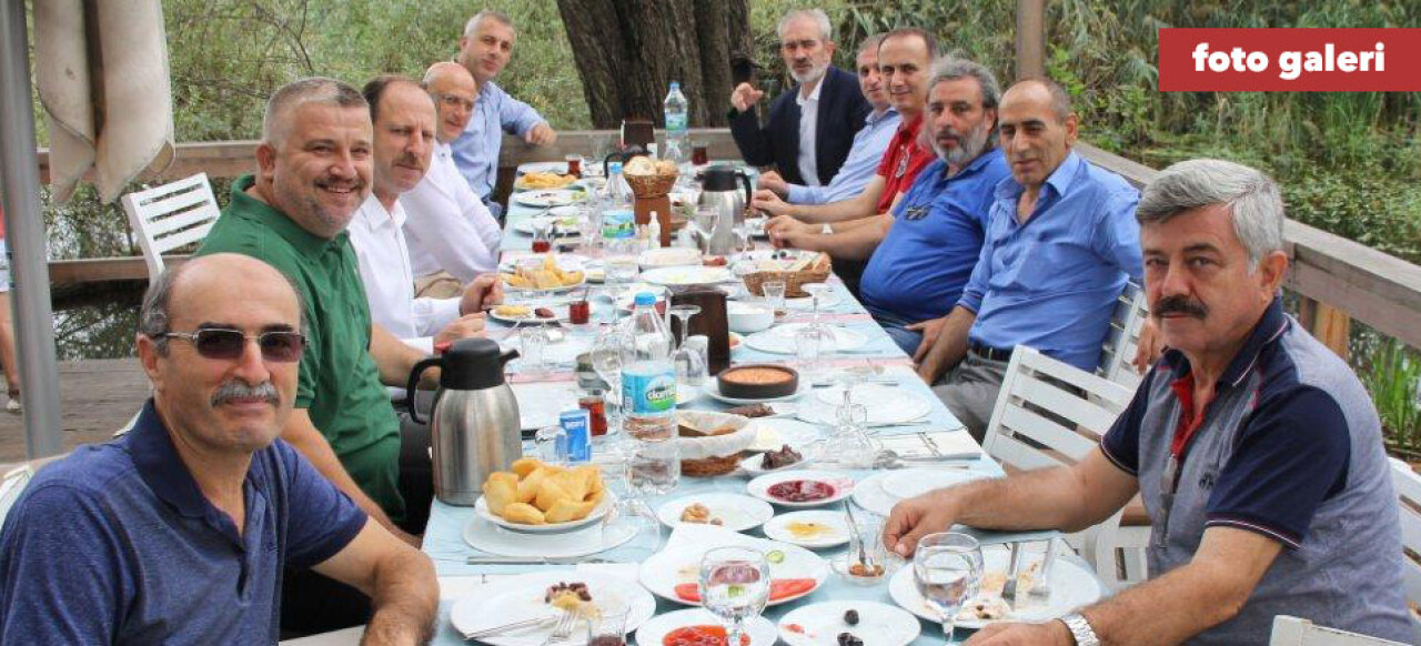 Sakaryalı Ülkücüler kahvaltıda buluştu