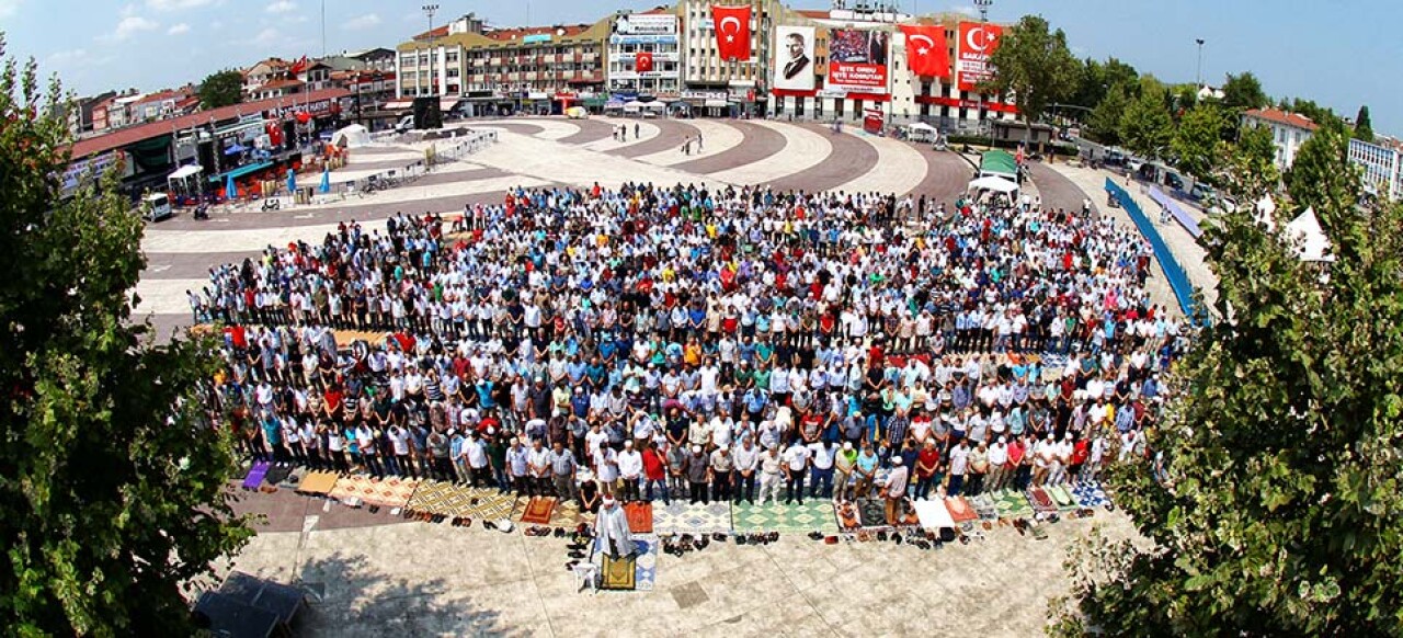 Sakarya Ümmet Cuması İçin Meydanı Doldurdu