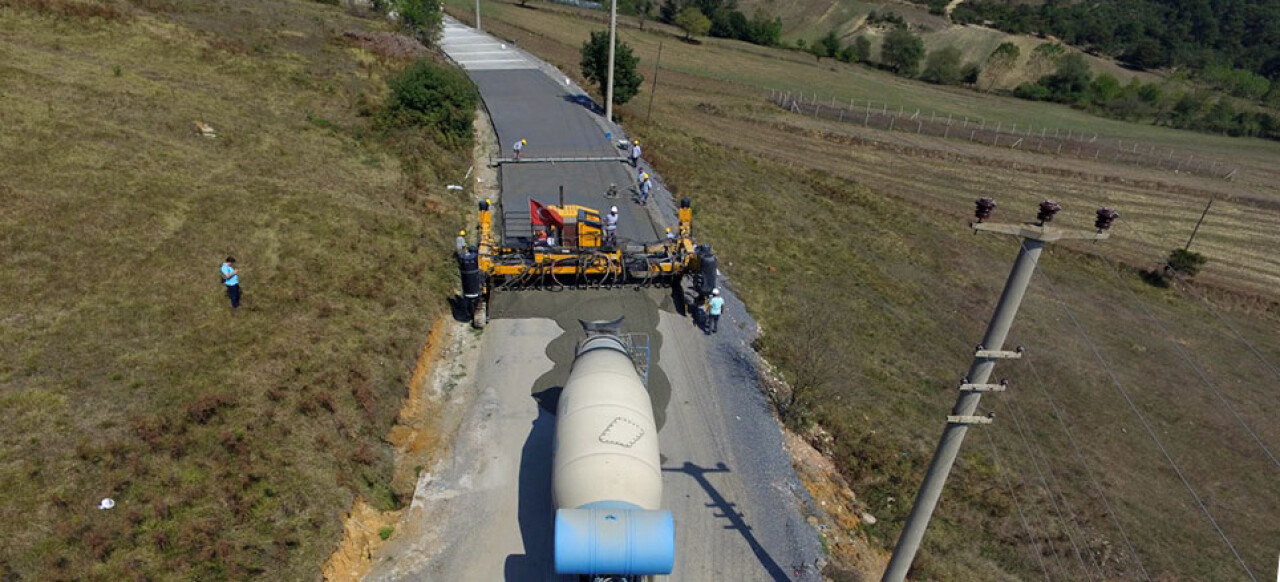 Kocaeli'nde beton yol imalatında bir ilk​