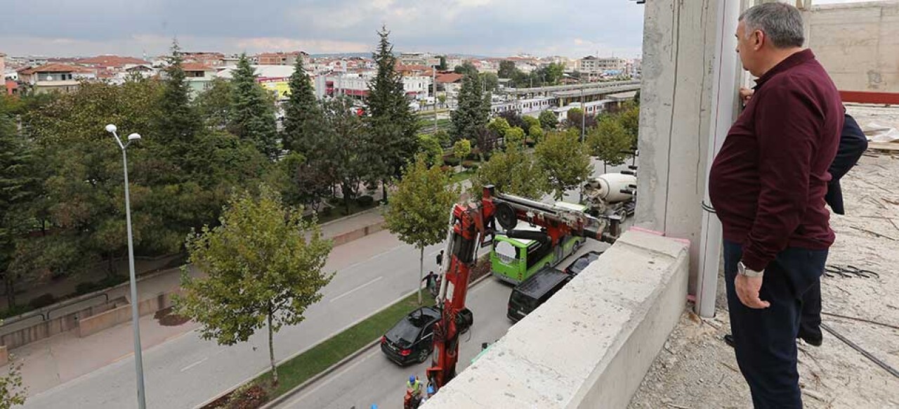 Şehir Merkezine Katlı Otopark Rahatlığı