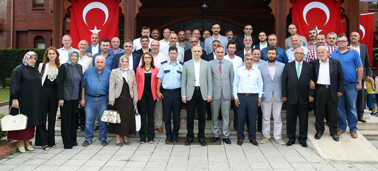 Sapanca Belediyesi Bayramlaşma Programına Yoğun İlgi