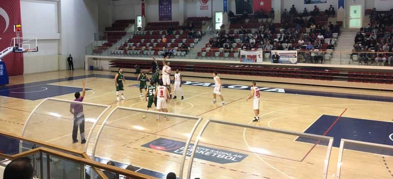 Sakarya Büyükşehir Basket Yalova’da Galip