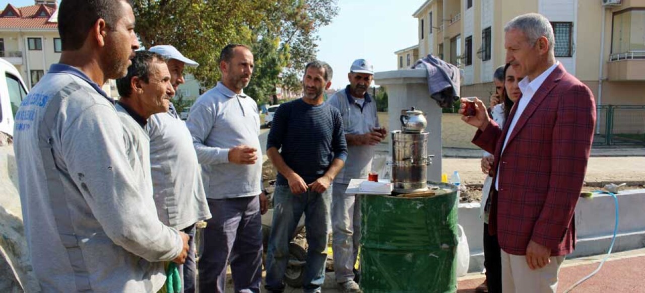 Adapazarı'ndaki temalı parklar yıldız ve bulutlarla süsleniyor