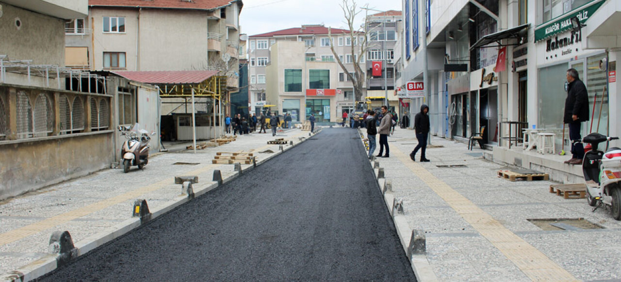 Adapazarı Dr. Kamil Sokak trafiğe açılıyor