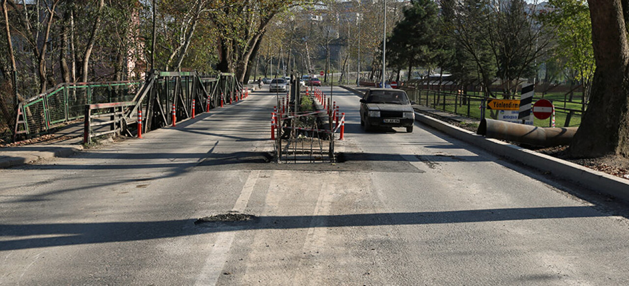 Köprü trafiğe açıldı