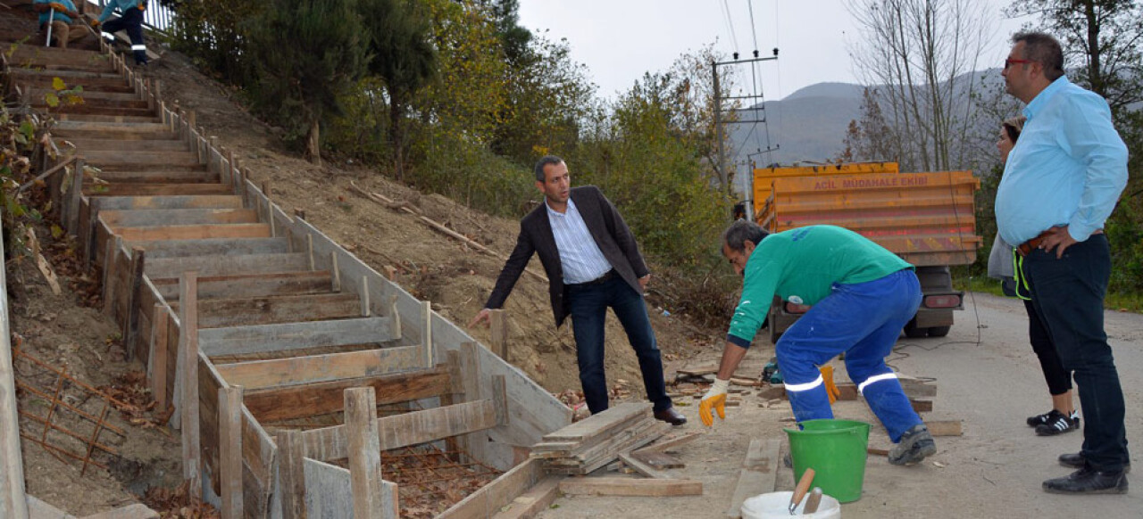 Kartepe Belediyesi, Derbent Pazar Yolunu Güvenli Hale Getirdi