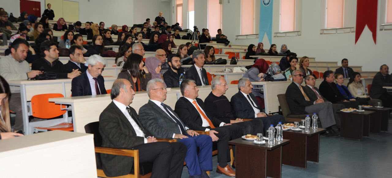 BAUN Öğrencileri Yazar Cemal Şakar’la Buluştu