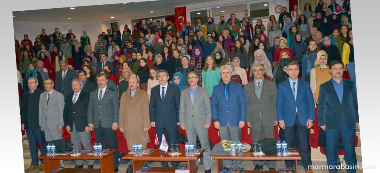 ÇOMÜ’de “Vefa Günleri Mehmet Akif Ersoy’un Hayatı” Konulu Konferans Düzenlendi