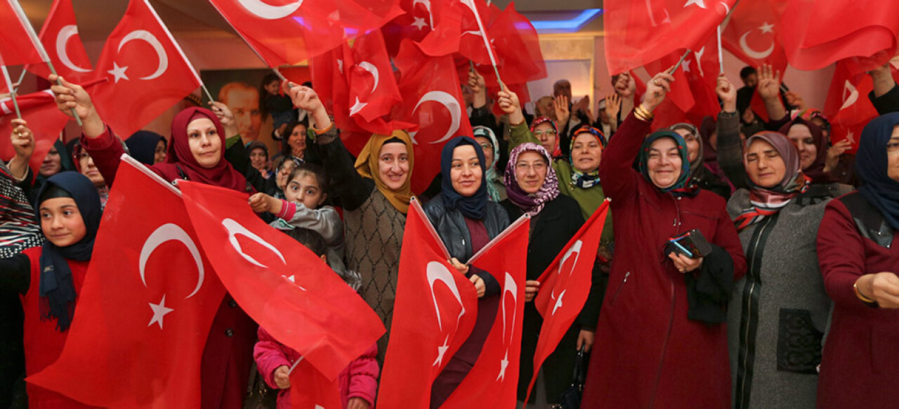 'Kadın toplum hayatının önemli bir parçasıdır'