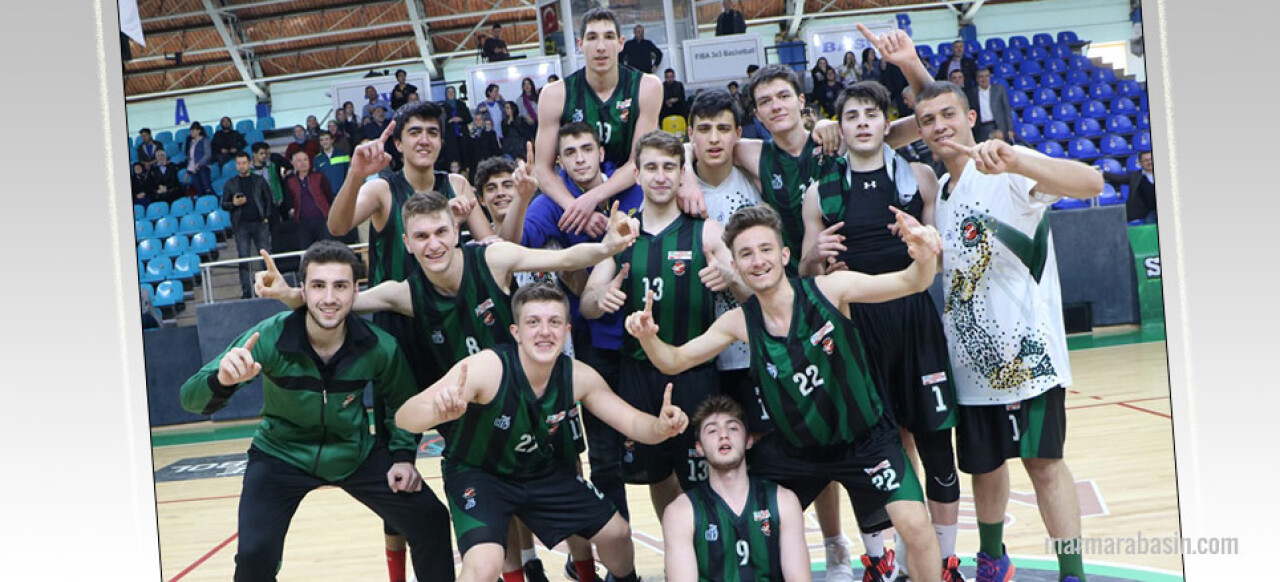 Sakarya U18 Basketbol Şampiyon