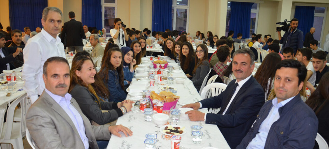 GEMPORT Gemlik Anadolu Lisesinde iftar keyfi