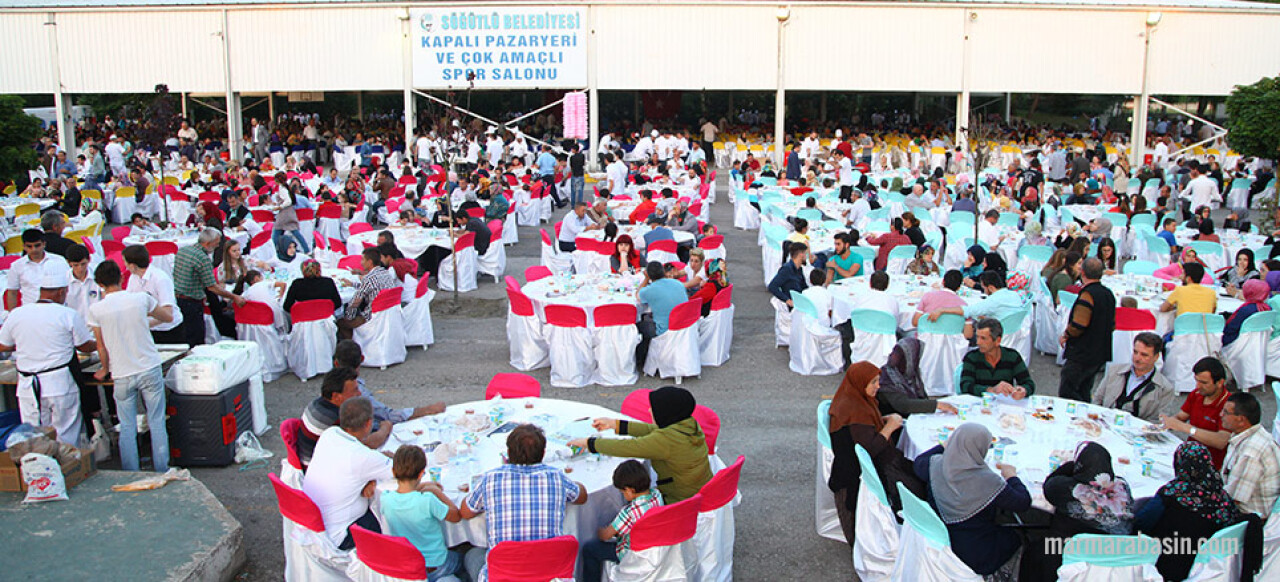 İftar buluşmalarında sıra Söğütlü’de