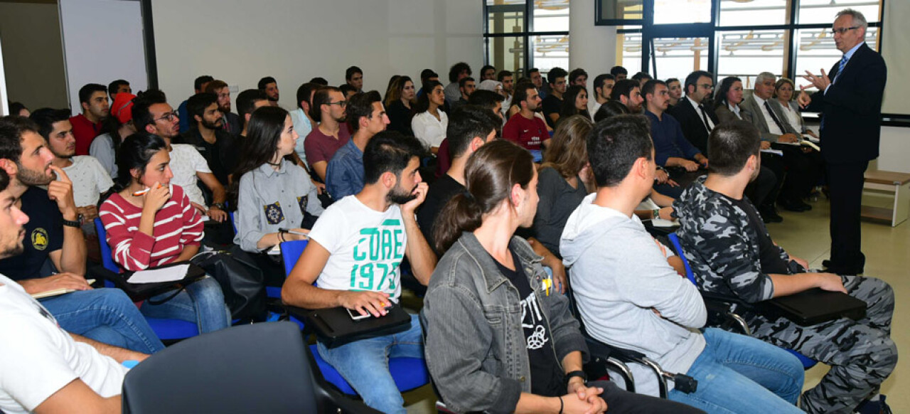 KOÜ'de Öğrenci Kulüpleri Toplantısı Yapıldı