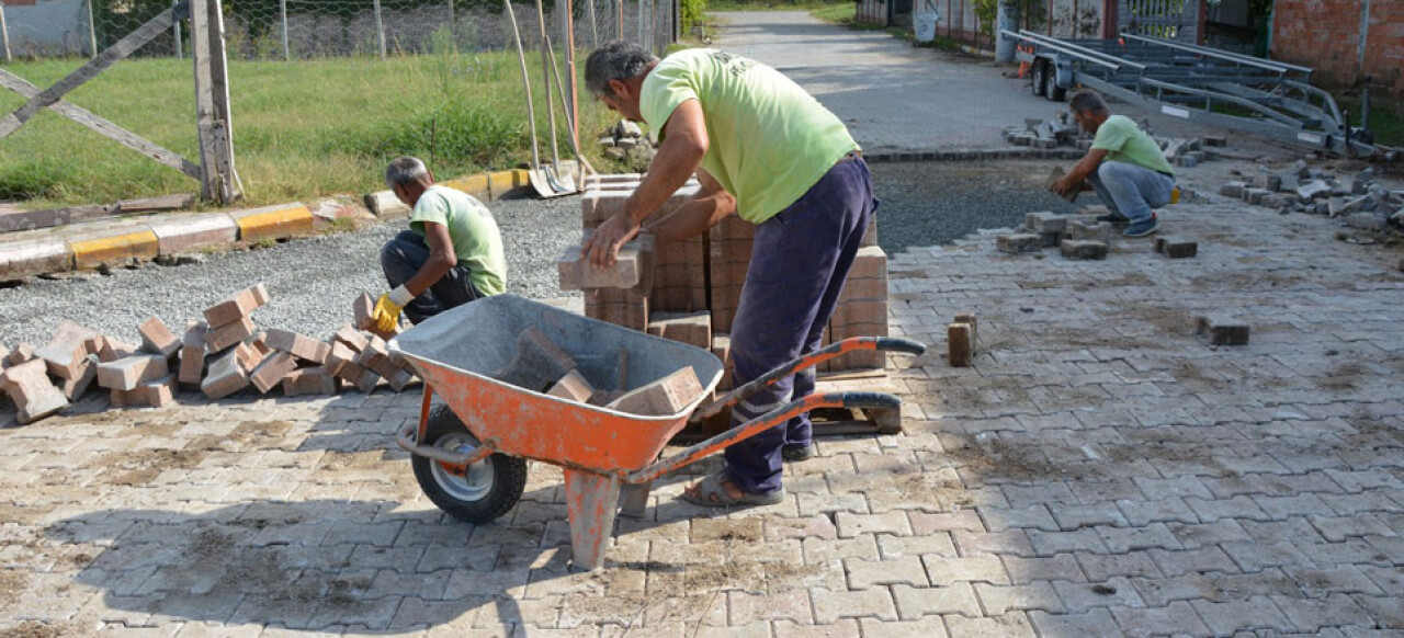 Kartepe'de parke tamiratı başladı