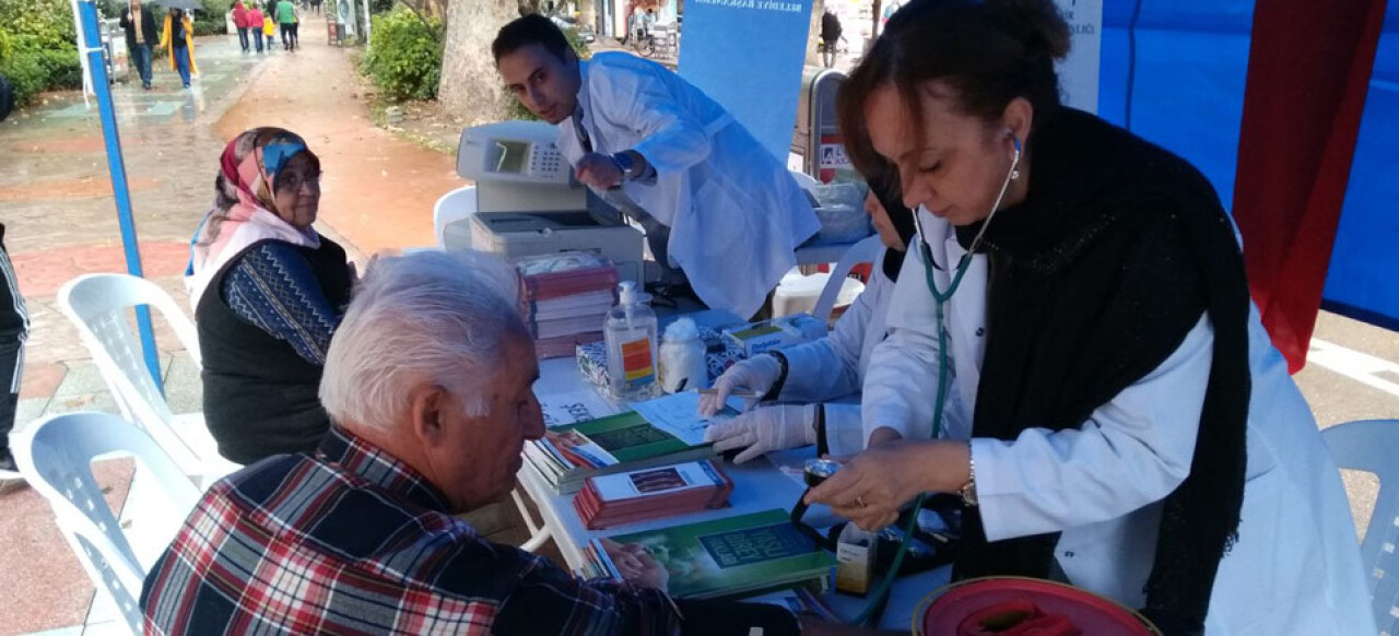 Dünya Yaşlılar Günü’nde ücretsiz sağlık kontrolü