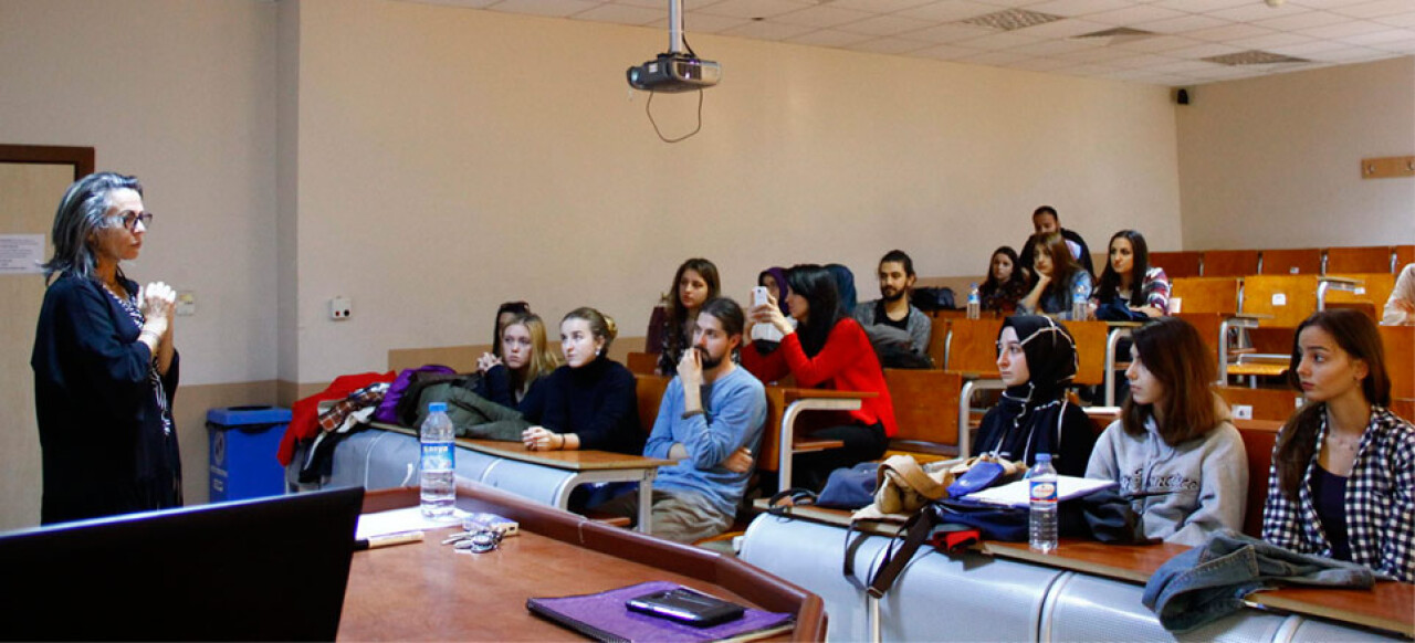 SAÜ'de Çeviribilim Tanışma Toplantısı Yapıldı