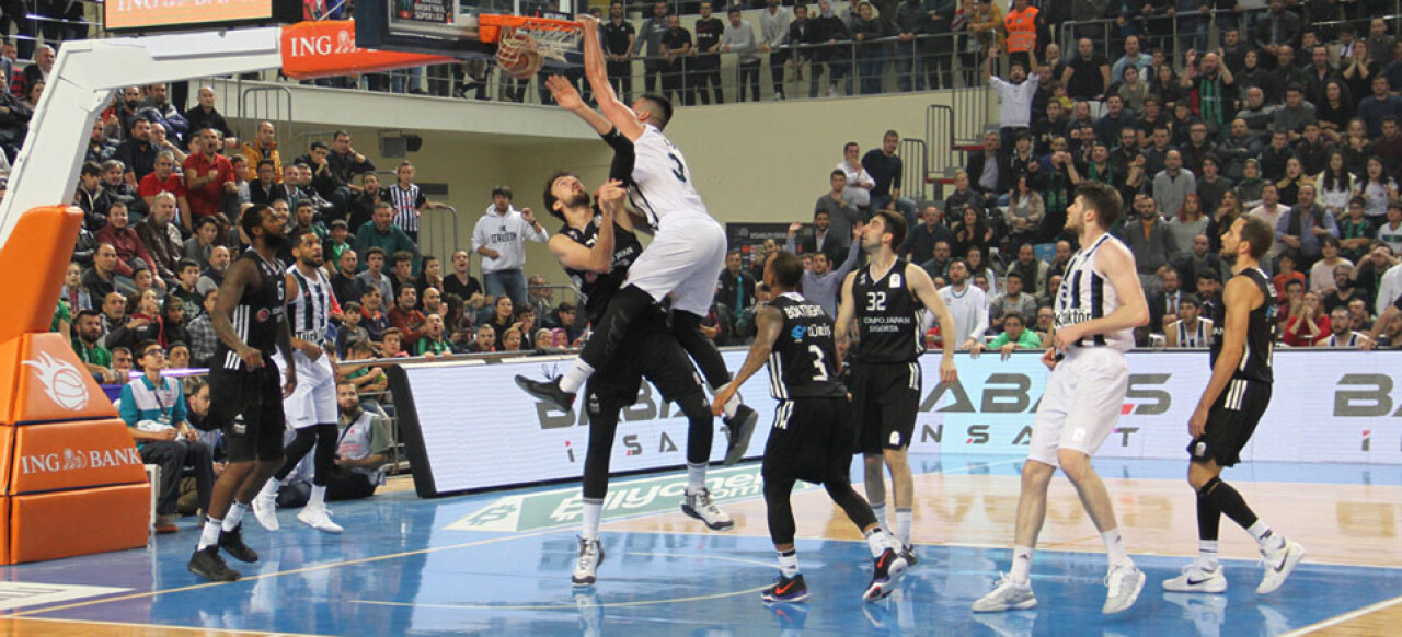 Sakarya Büyükşehir Basket Beşiktaş’a mağlup oldu