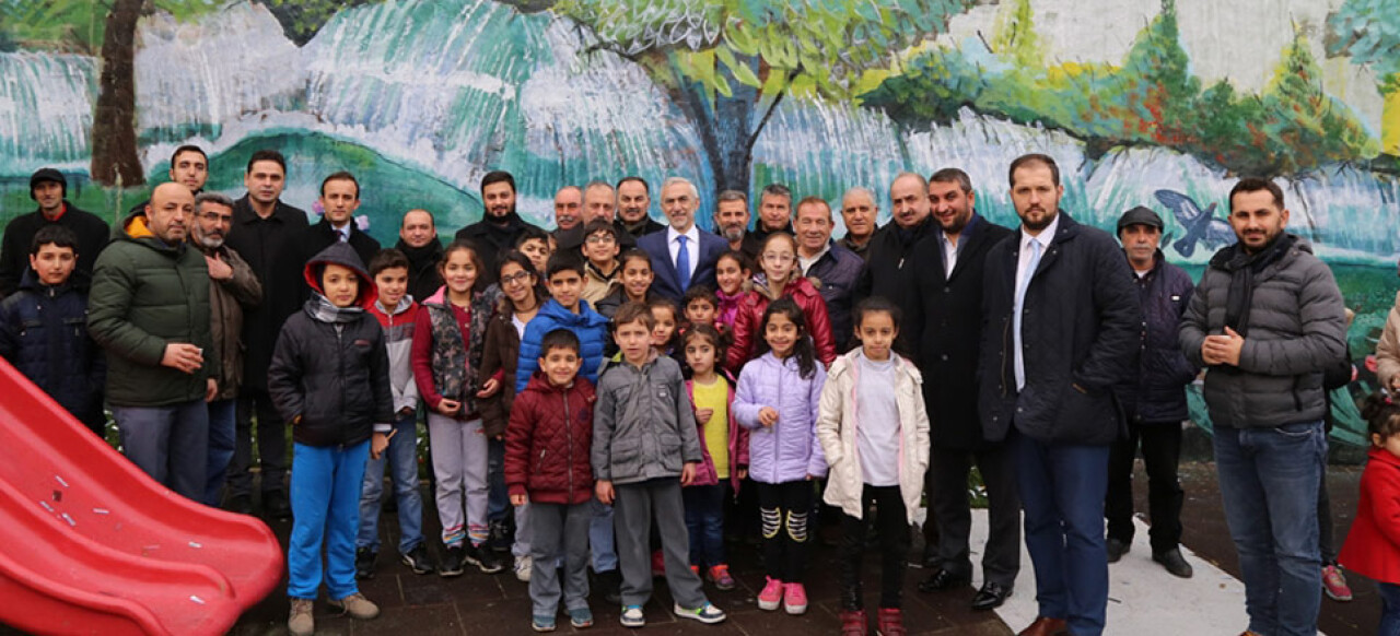 Kağıthane'de Nurtepe Görkemli Sokak Park'ı açıldı