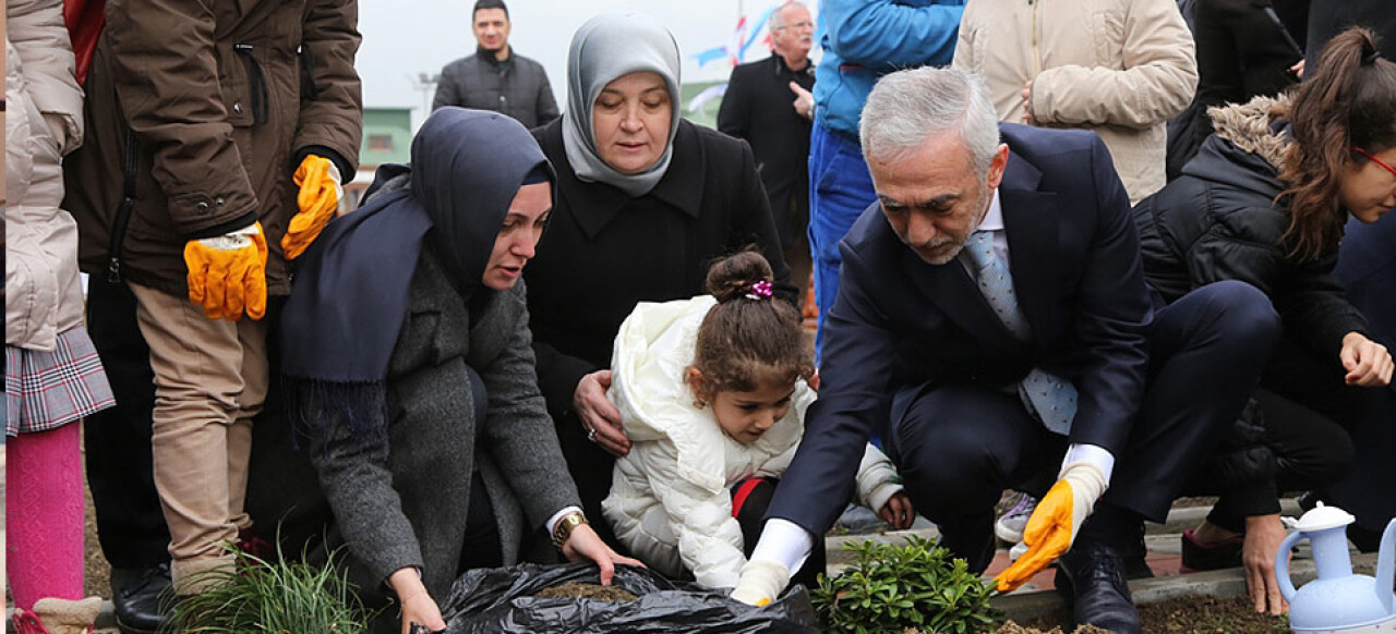 Kağıthane'de her okulun bir hobi bahçesi var