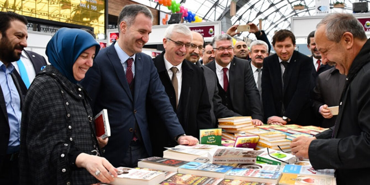 İnegöl Kitap Fuarı 75 Bin Kişiyi Ağırladı