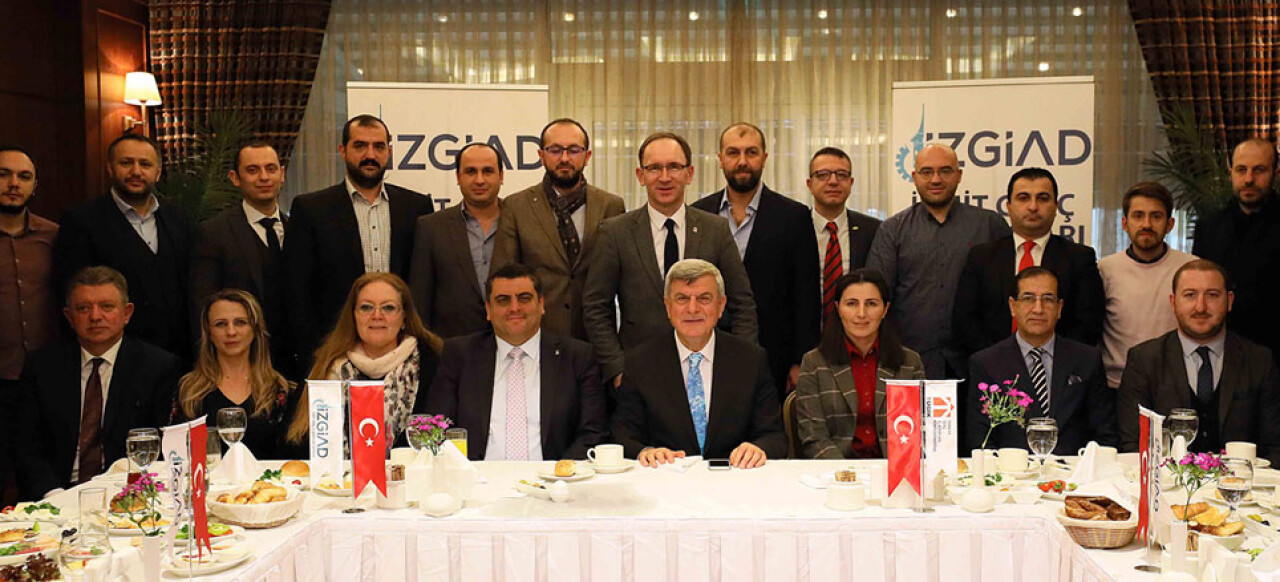 'Dünyaya açılın, sizlerin yanındayız'