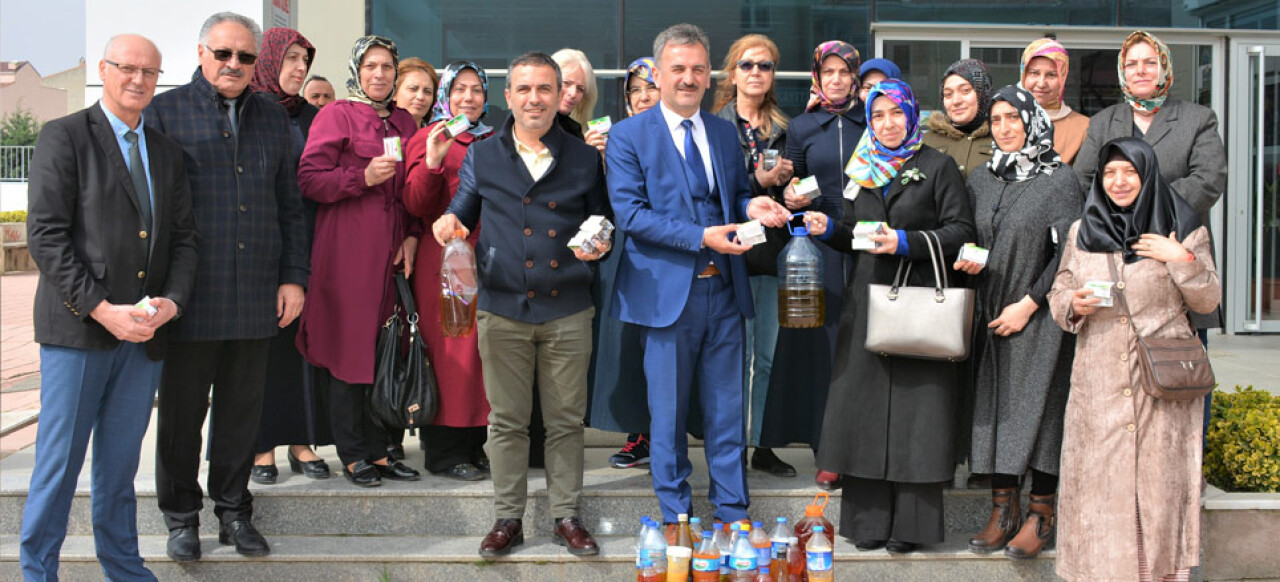 Gemlik AK Parti Kadın Kollarından Atık Yağ Projesine Destek