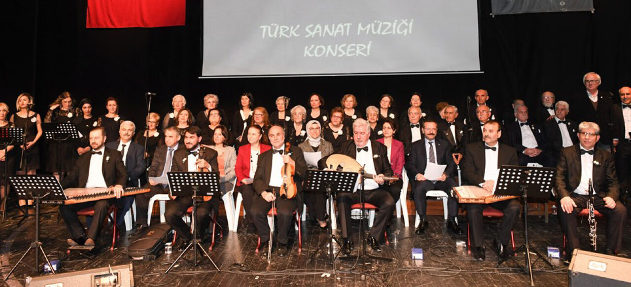 Kocaeli Huzurevi korosundan anlamlı konser