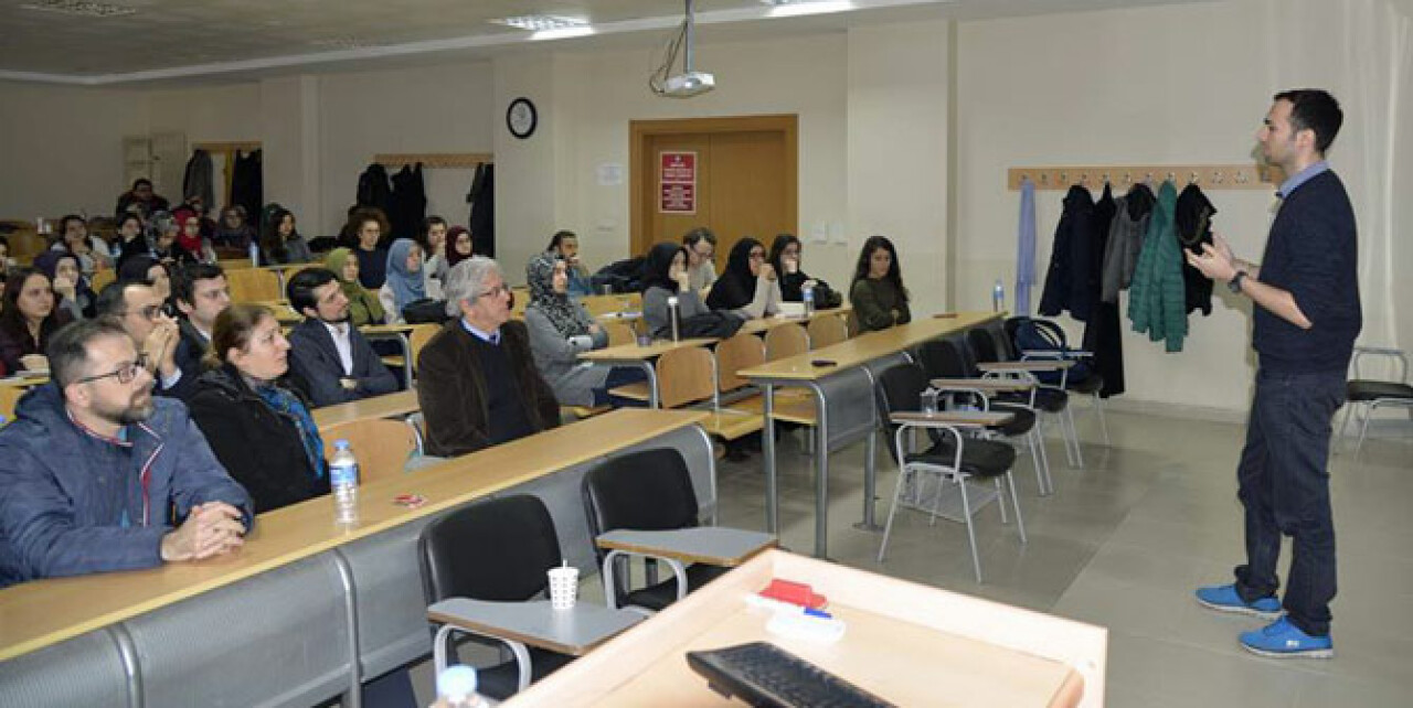 SAÜ'de 'Tıpta Yapay Zeka ve Dijital Teknolojiler' semineri düzenlendi