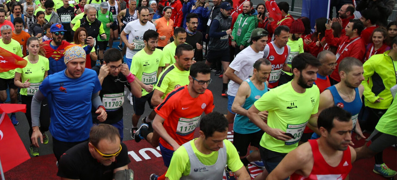 İstanbul Yarı Maratonu’nda Türkiye rekoru kırıldı