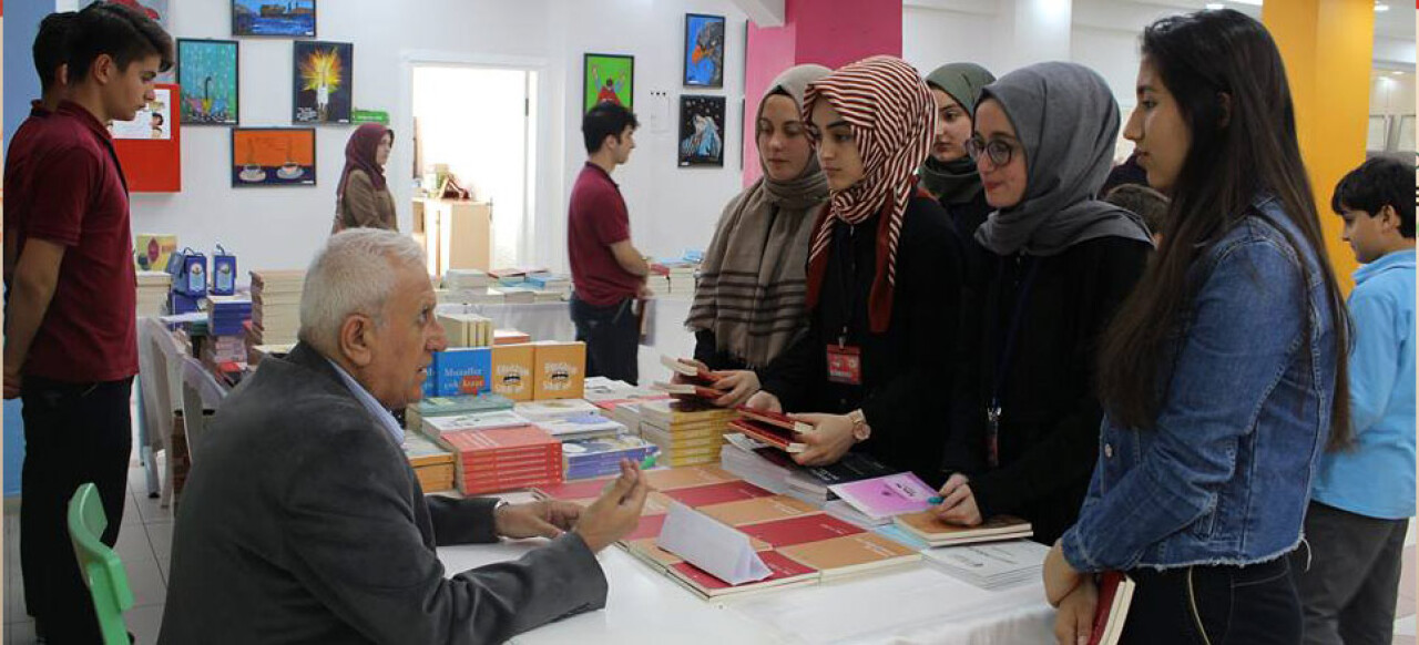 'Kendinizi geliştirin, çağa ve değişen şartlara seyirci kalmayın'