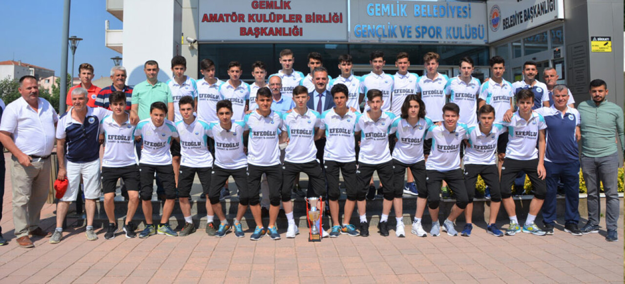 Gemlik Belediyespor U-17 takımı Afyon’a uğurlandı