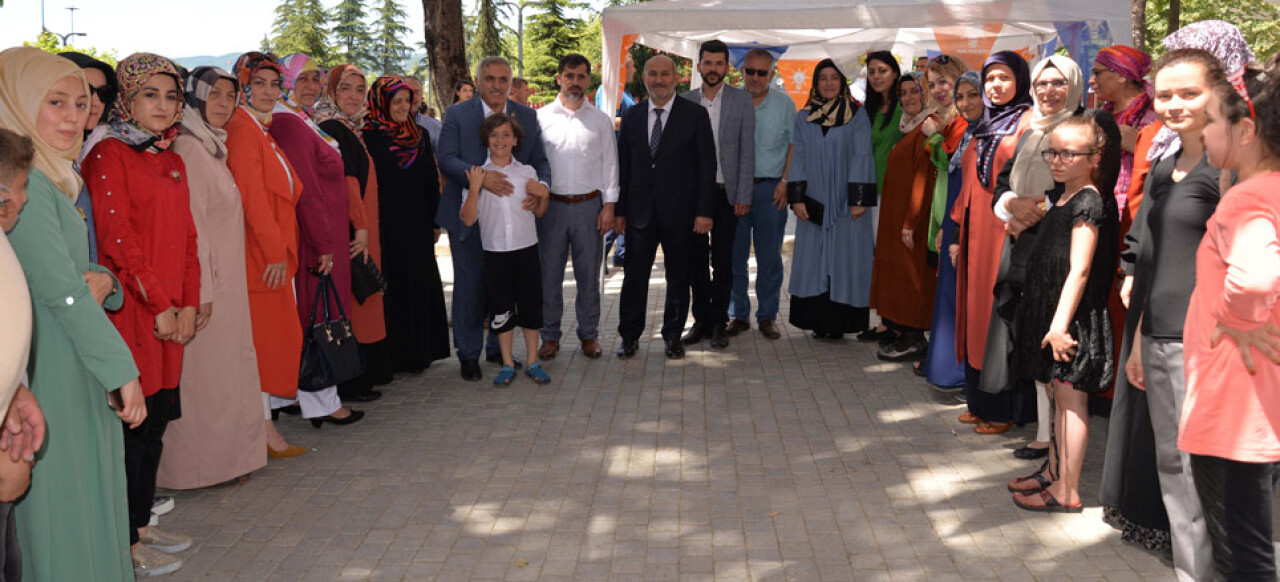 AK Hendek Bayramlaştı
