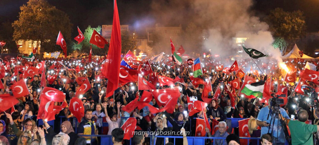 Sakarya 15 Temmuz Ruhuyla Demokrasi Meydanında Buluştu