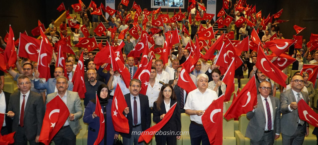 Yalova Üniversitesi 15 Temmuz Şehitlerini Anma Programı Düzenledi