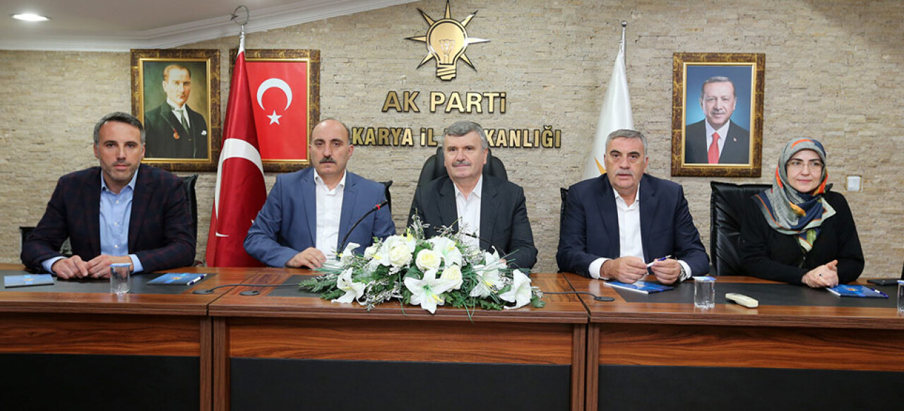 'AK Parti hareketi hizmetin adıdır'