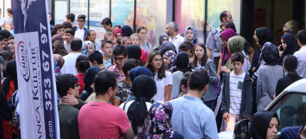 Gençlerden Akademi Lise’ye yoğun ilgi