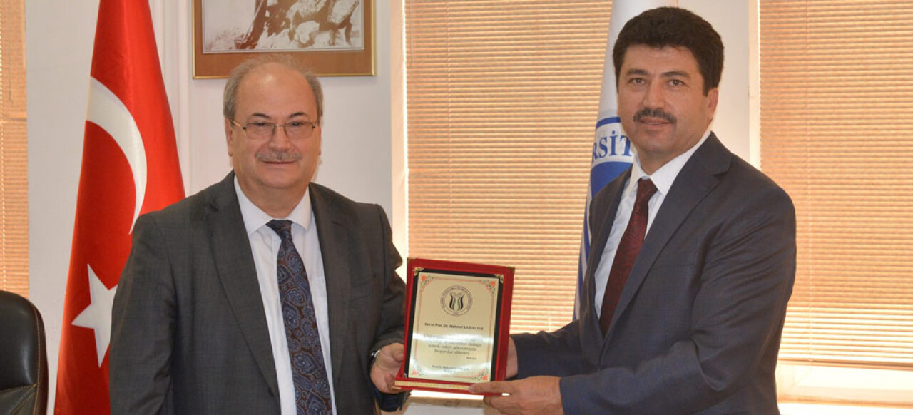 Prof. Dr. Mehmet Sarıbıyık göreve başladı