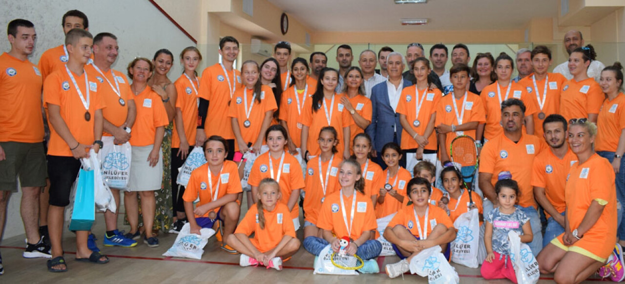 Nilüfer Uluslararası Squash Festivali’nde ödüller sahiplerini buldu