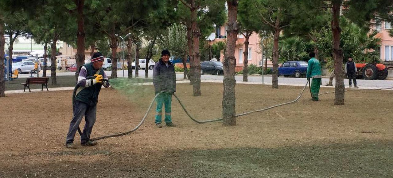 Burhaniye Belediyesi Son Sistem Teknoloji İle Parkları Yeşillendiriyor