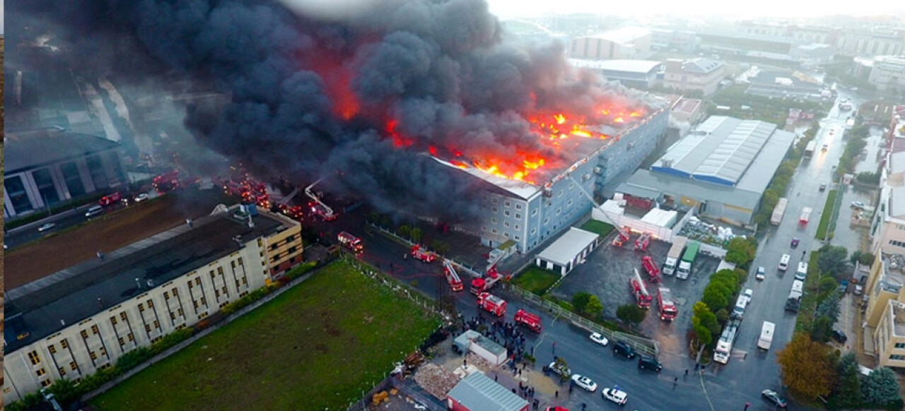 Esenyurt'ta fabrika yangını