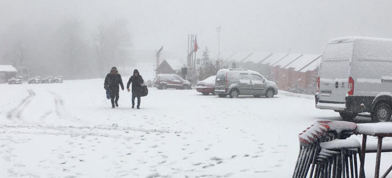 ‘Kartepe Zirvesi’ne ilk kar düştü